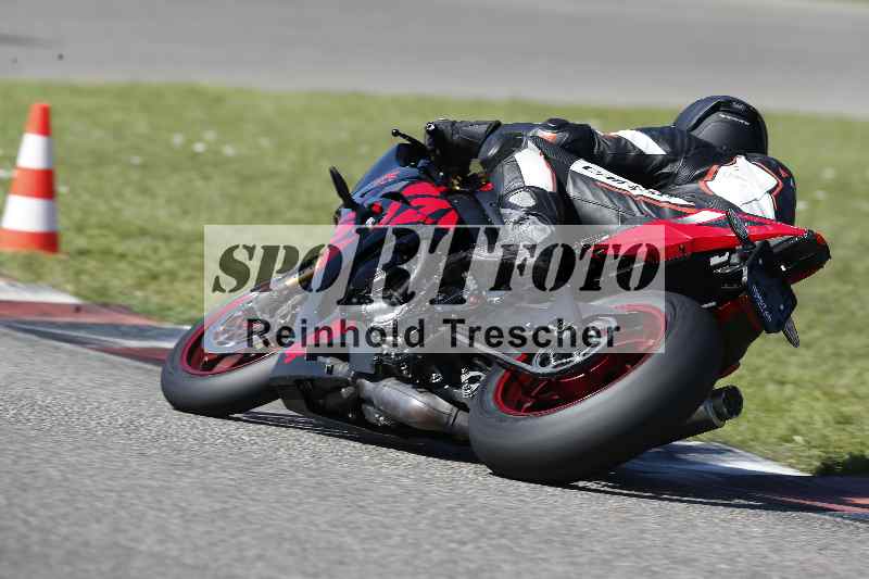 /43 08.08.2025 Discover the Bike ADR/Race 3 rot/34